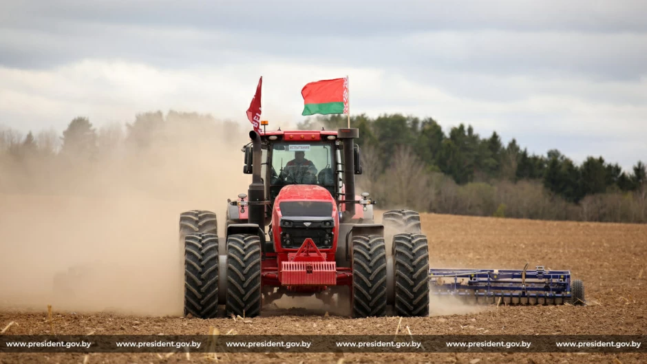 экспериментальный трактор BELARUS-5425