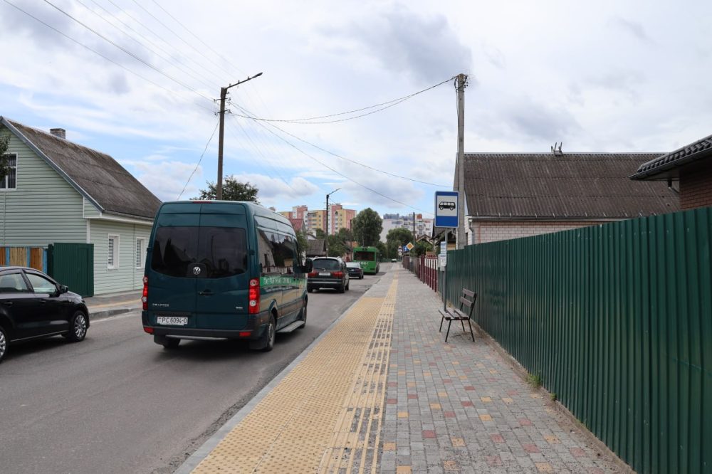 Автобусная остановка на улице Полесской в Пинске. Фото: «Пинский вестник»