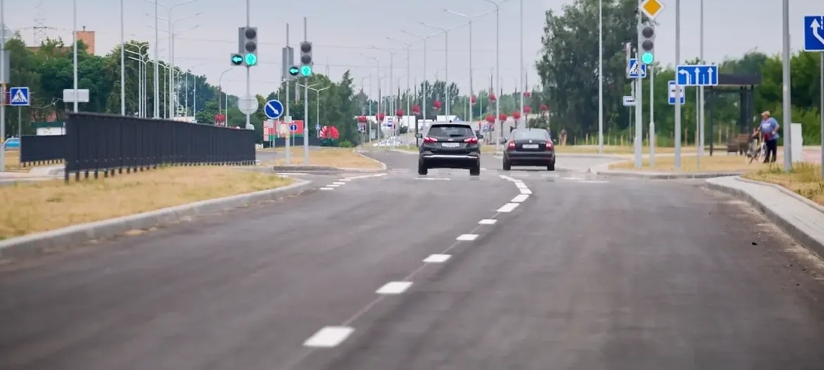 Улица Республиканская в Кобрине сразу после открытия 3 июля 2026 года. Фото: Михаил Ясько