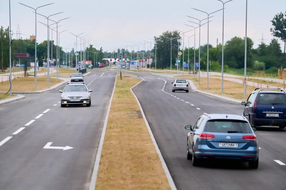 Улица Республиканская в Кобрине сразу после открытия 3 июля 2026 года. Фото: Михаил Ясько